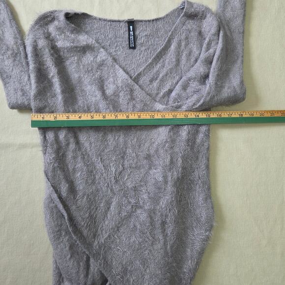 Design Lab Lord & Taylor Woman's Grey Mo Hair Wrap Sweater size XS - Picture 5 of 8